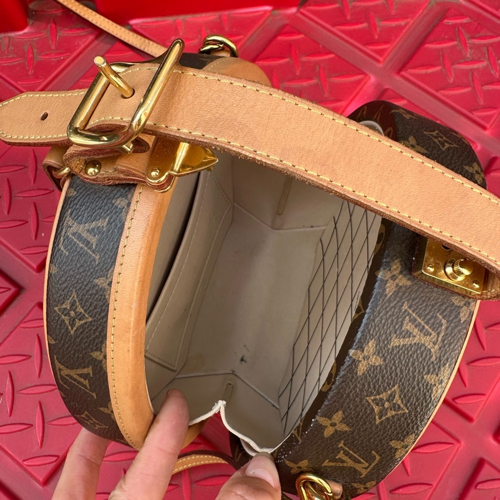 Louis Vuitton Petite Boite Chapeau Monogram Handbag - Picture 7 of 8